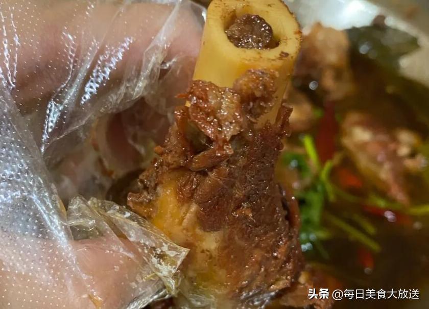 济南串门烧烤羊棒骨,济南胖子烧烤羊棒骨