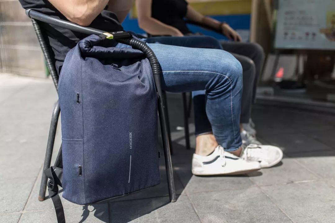背包防盗小妙招,小偷最怕的双肩包