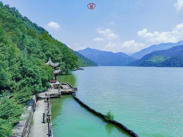 桐庐夜游富春山居景区,桐庐富春江夜游和白天游