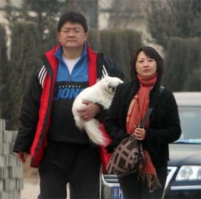 胡紫薇大闹张斌现场说了什么,体育节目主持人张斌的爱人胡紫薇