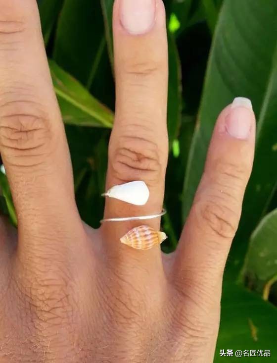 海边捡贝壳小碎片怎么做饰品,在海边捡的贝壳可以做什么小玩意