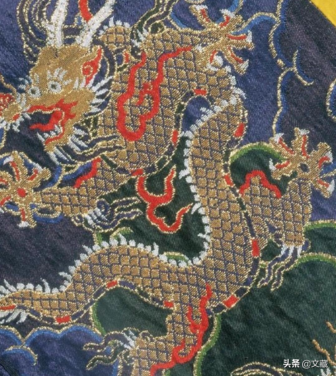 穿不起什么颜色的衣服,穿不了霸气的太后装