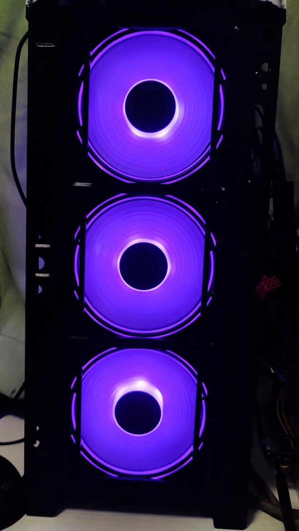 让你的主机更加炫酷，九州风神CF120Plus风扇装机体验