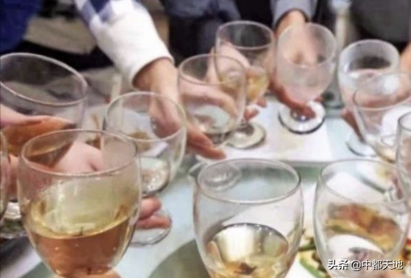 酸奶解酒还是全牛奶解酒,什么食物能真正解酒