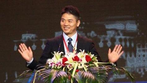 马云的“屌丝逆袭记”，和他跌落神坛背后的故事