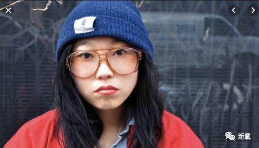 因长相丑被嘲讽后逆袭,因丑被弹幕刷屏挡脸的她