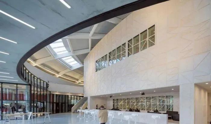 比王菲女儿更贵族的瑞士学校,王菲在瑞士的寄宿学校