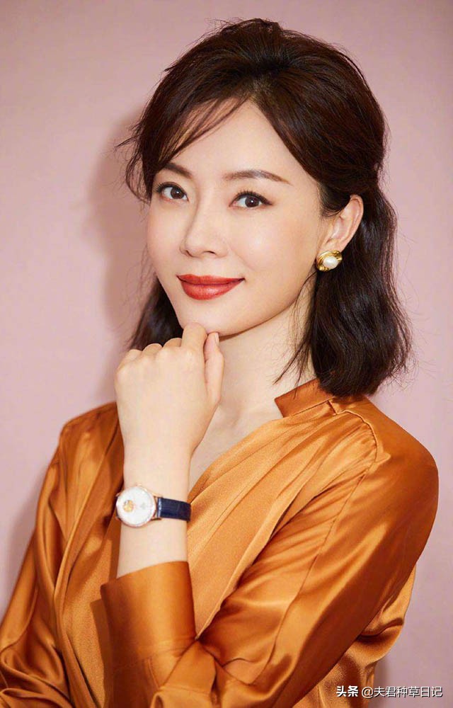 女人白头发最适合哪种发型,30岁女士白头发多剪什么发型好