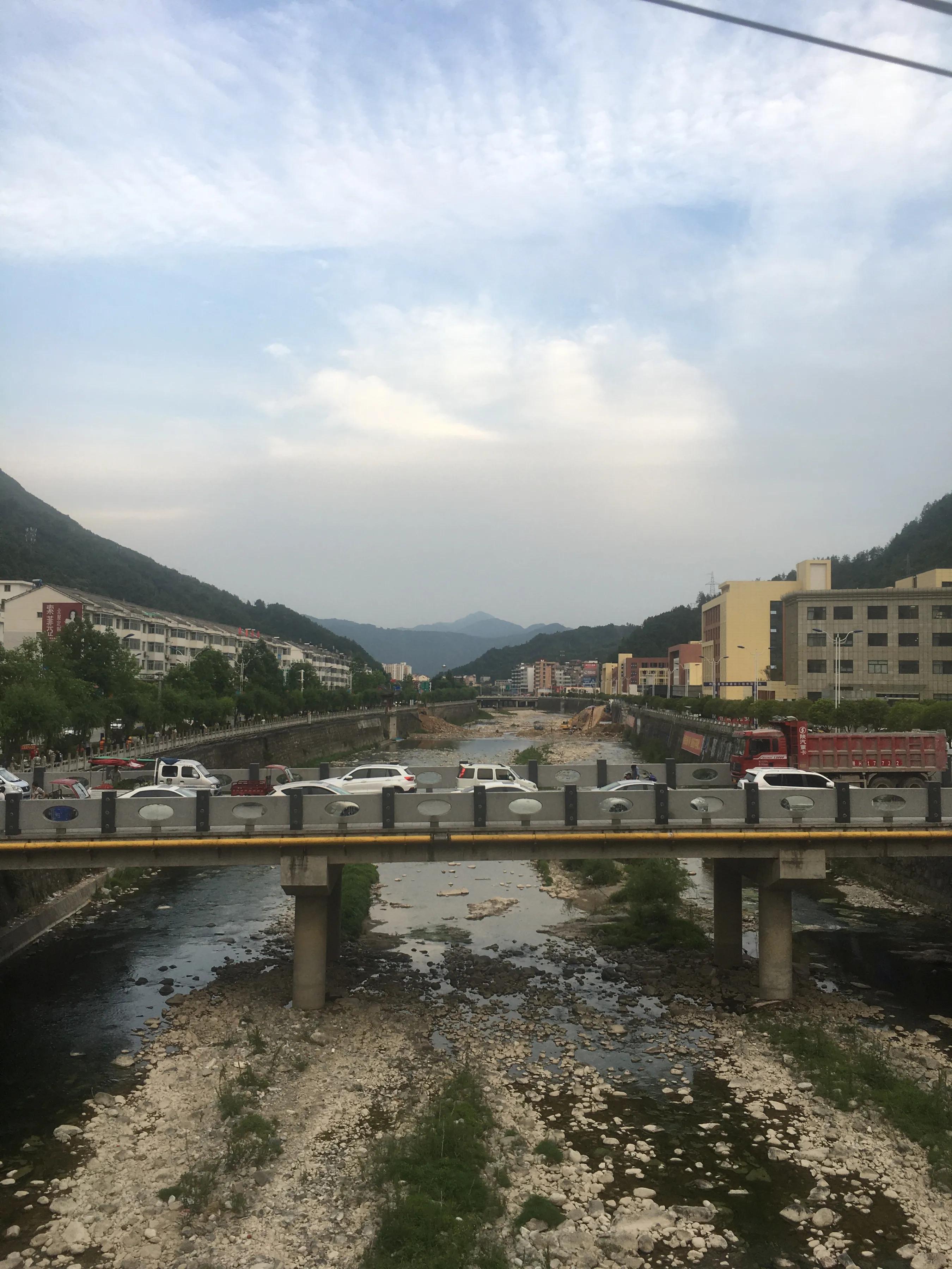 秦岭深处的柞水县城,秦岭最佳小县城