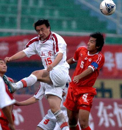 中国球员高薪低能,前申鑫教练表示俱乐部老板不懂球造成