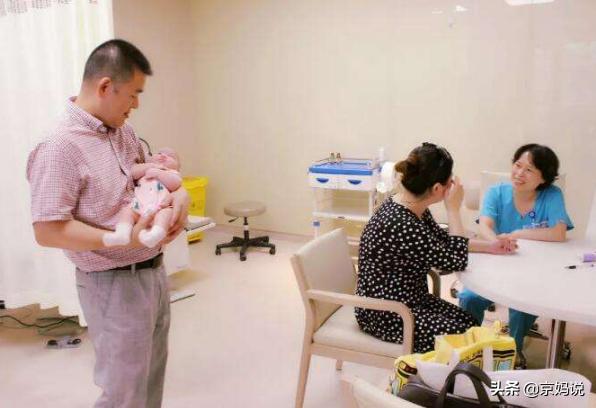 喂奶时妈妈晕怎么回事,喂奶妈妈突然感觉头晕