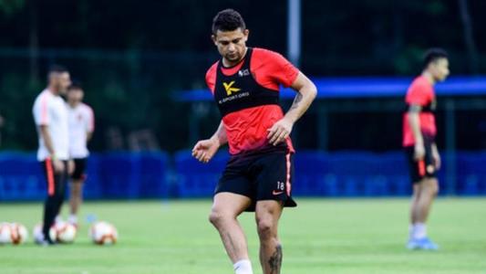 练*歌国**学写中文名，艾克森迅速进入角色，归属感才是入选主要原因