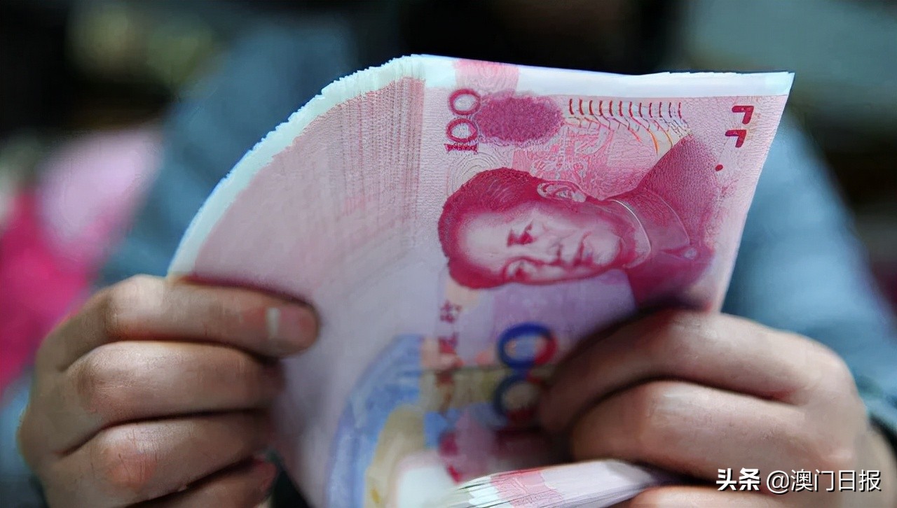 一人分饰两角骗近38万元,一女子一人分饰三角骗7万元