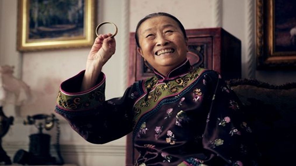 83岁丑娘张少华，生病独自一人去住院，干儿子杨志刚亲自接她出院