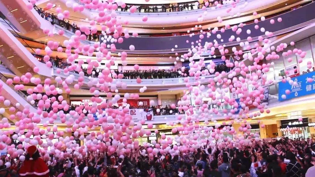 5000颗气球从天而降,从天而降的1亿颗钻石