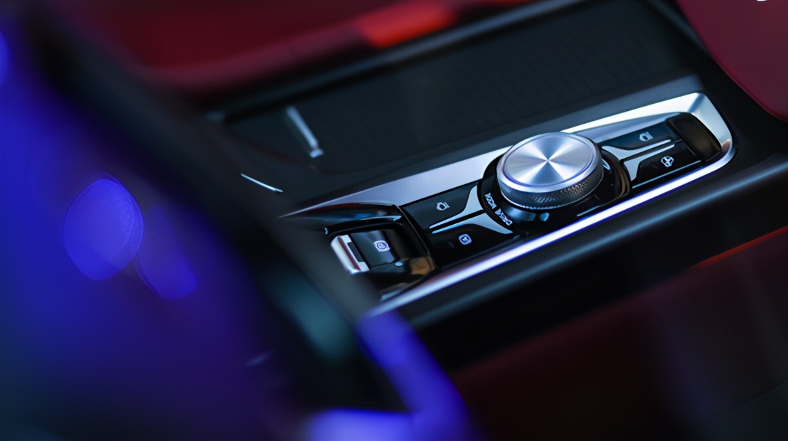 长安cs75plus落地价多少钱,长安cs75plus和75哪个好