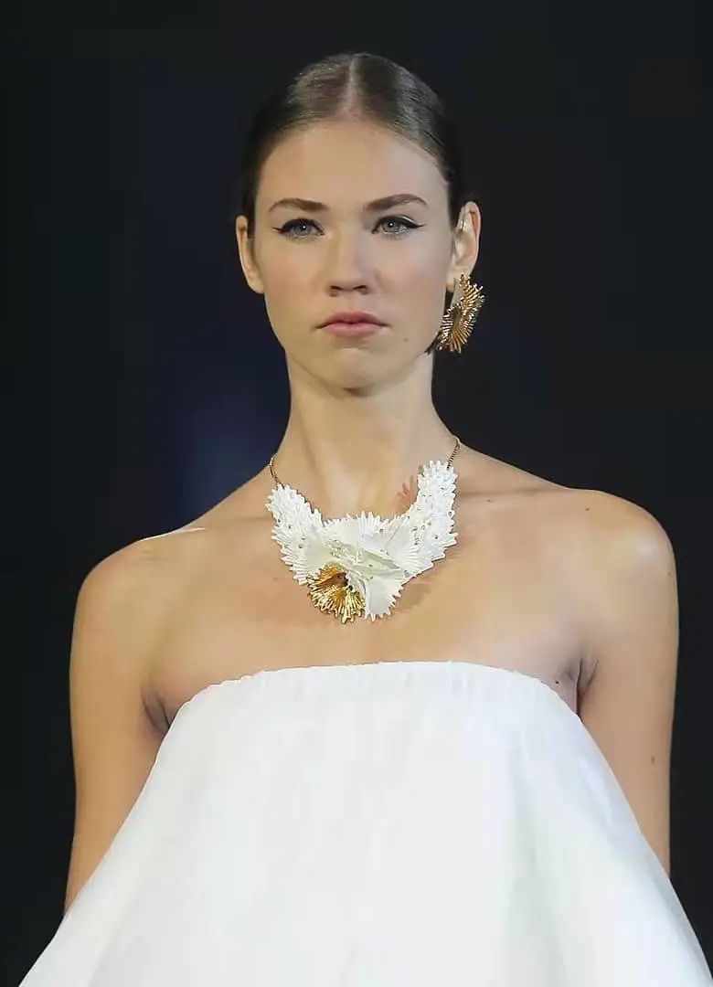 宝格丽的陶瓷是什么,宝格丽镶钻白陶瓷