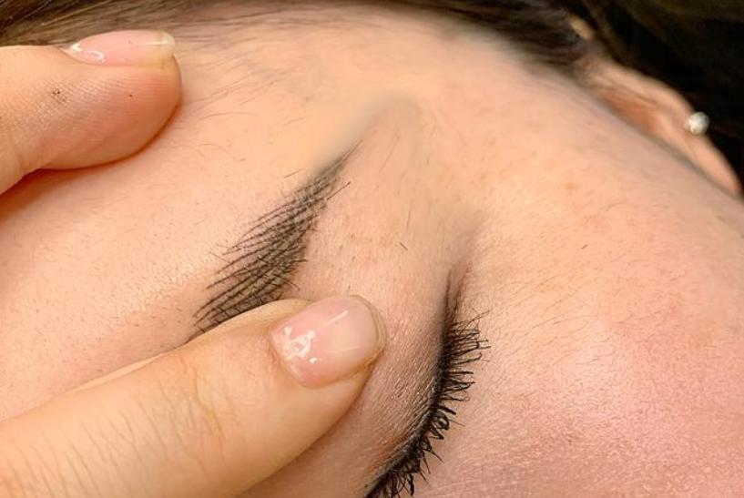 纹眉红眉原因,纹眉底色太黑怎么办