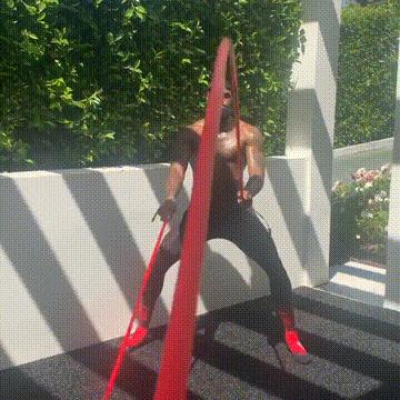 詹姆斯疫情期间发言,勒布朗詹姆斯的个人经历和介绍