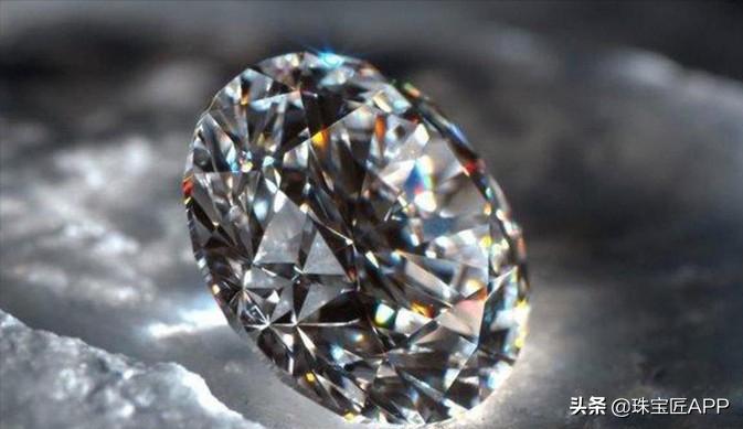 让人又爱又恨！“奶体”宝石究竟是好还是坏？