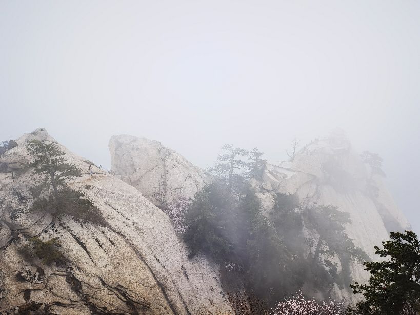 华山的五座峰分别可以干什么,华山一日游登山攻略图片简单