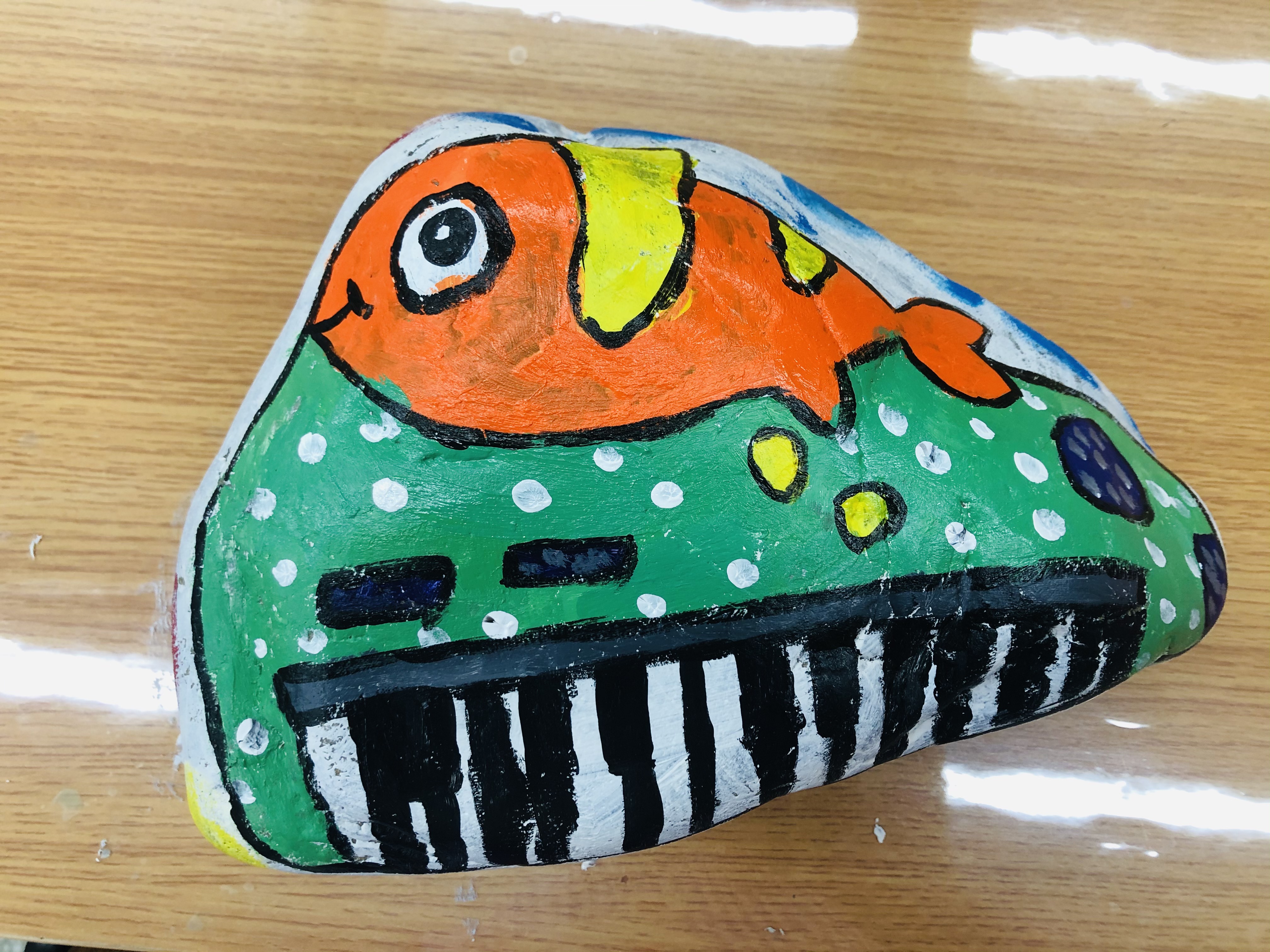 捡到了的石头别扔也许是陨石,捡到这些石头千万不要扔价值连城