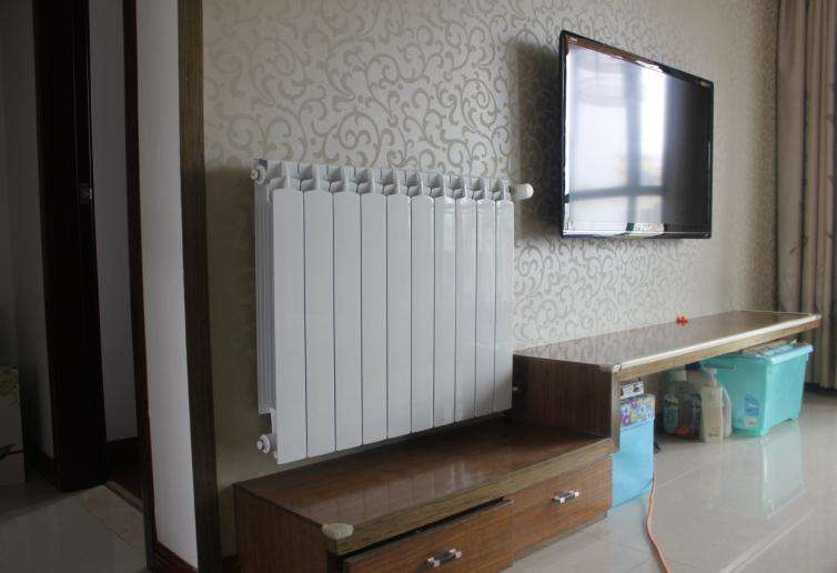 暖气片里的水垢怎么清理干净？夏洗冬享，来年暖气采暖更暖和