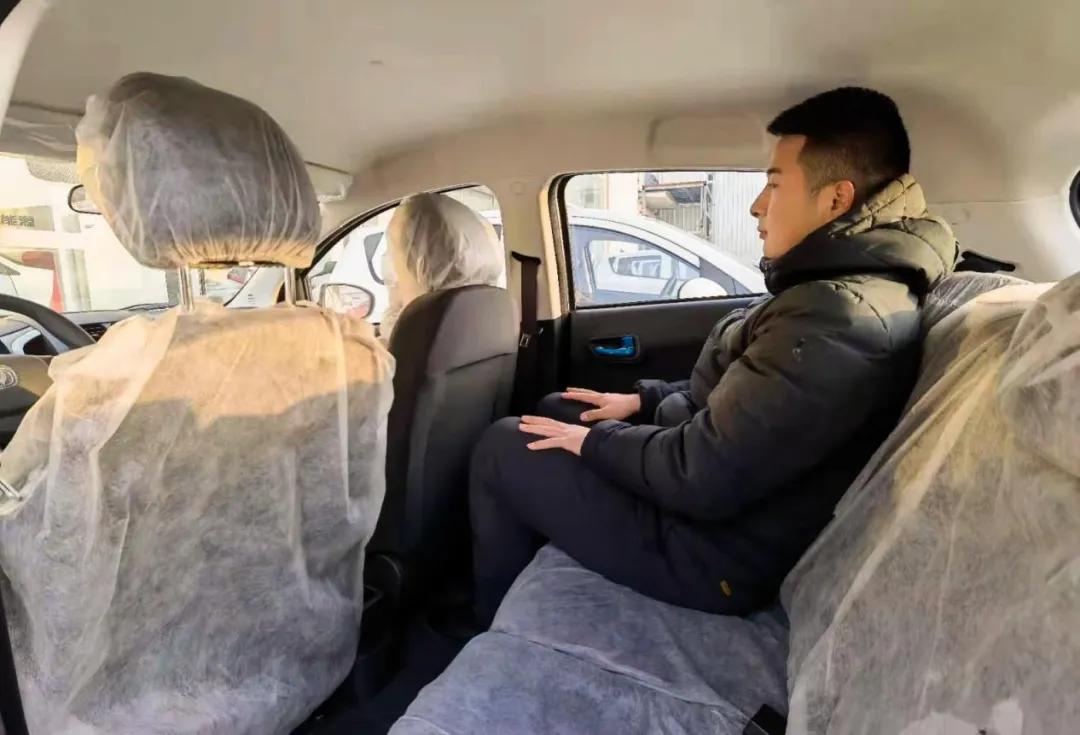 长安奔奔e-star拆解宏光mini,奔奔e-star对比宏光miniev