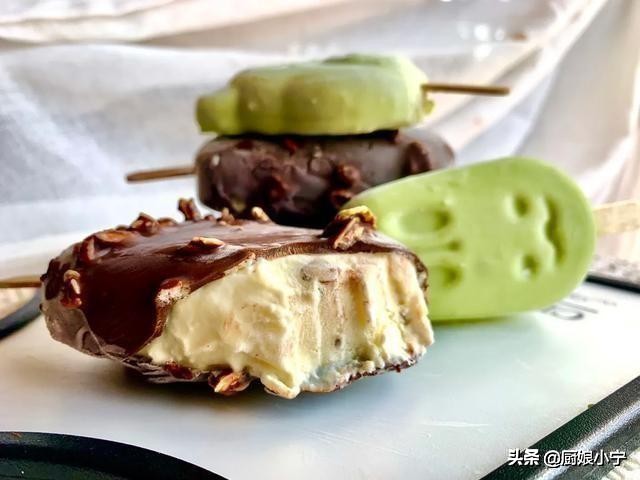 淡奶油梦龙冰淇淋做法,不用淡奶油做出没有冰碴的雪糕