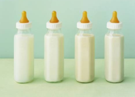 四周的宝宝喝三段奶粉可以吗,别再给娃喝这几款奶粉了