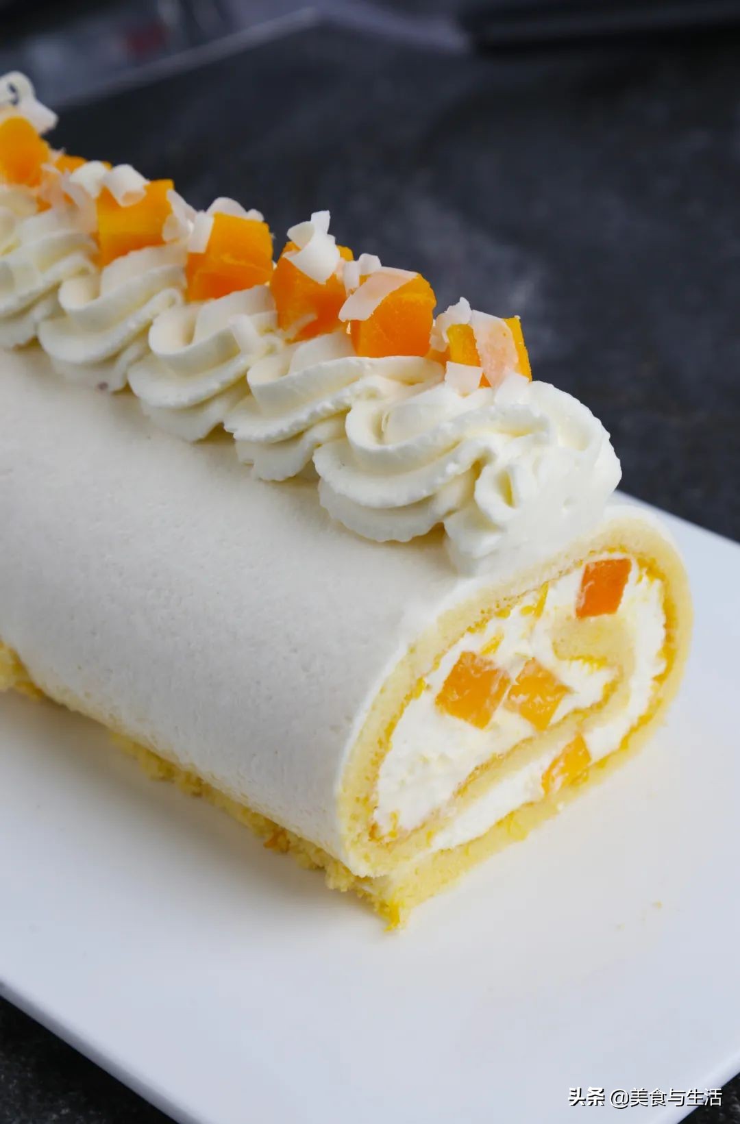 蛋糕卷怎样避免开裂掉皮,做蛋糕卷开裂怎么补救