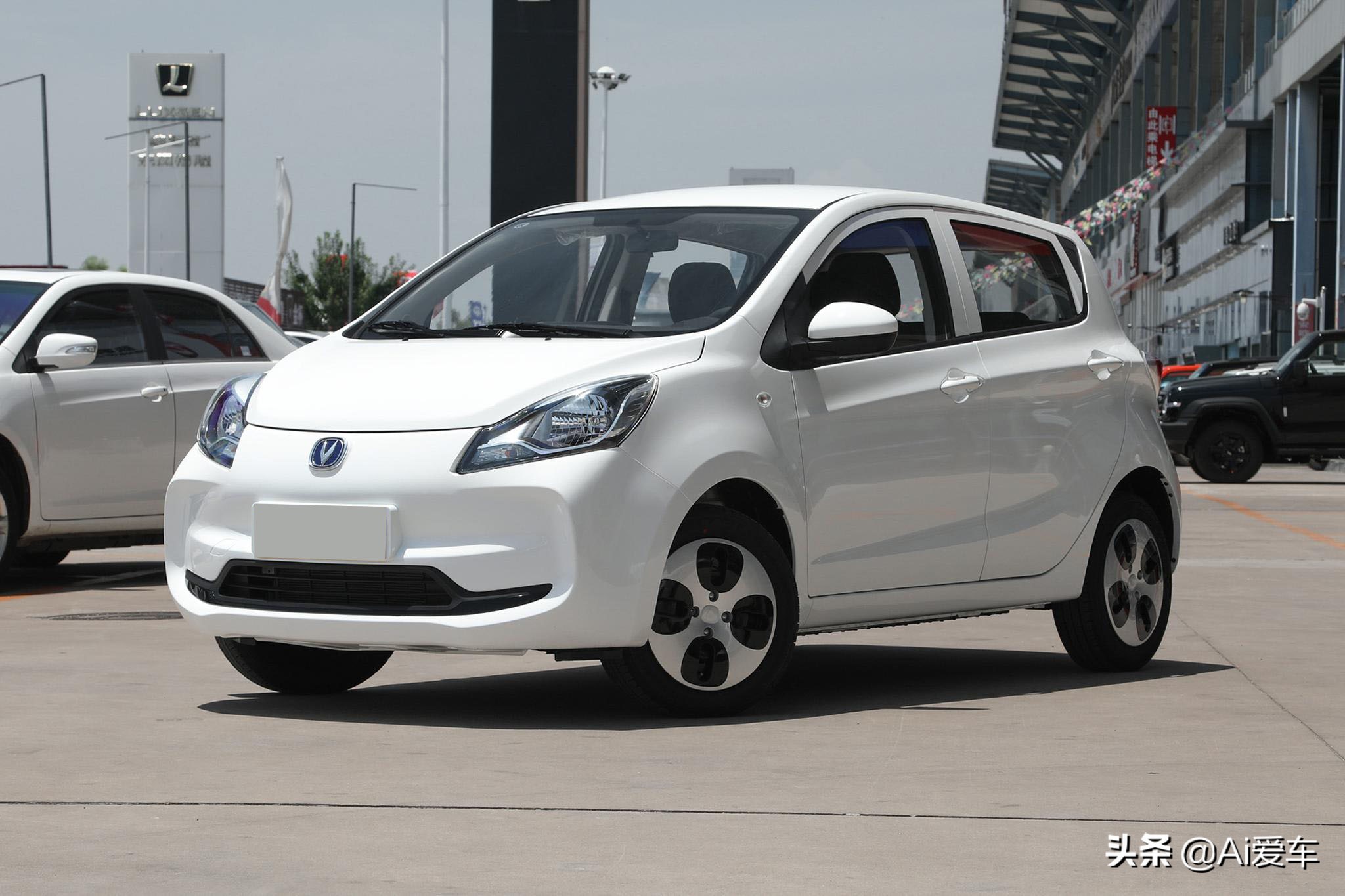 模仿长安奔奔e-star的老年代步车,最新款长安新能源奔奔e-star