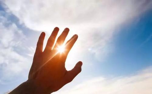 手上有白癜风能恢复吗,手上白癜风处又痛又痒