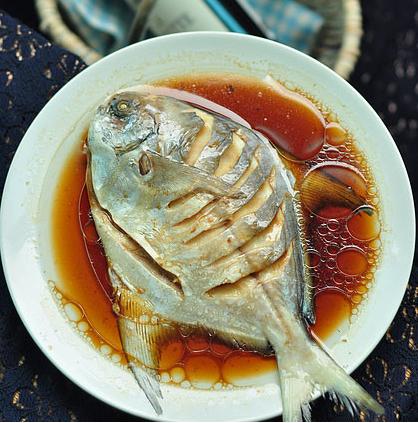 年夜饭中少不了这道葱油鲳鱼,年夜饭中少不了这道菜葱油鲳鱼