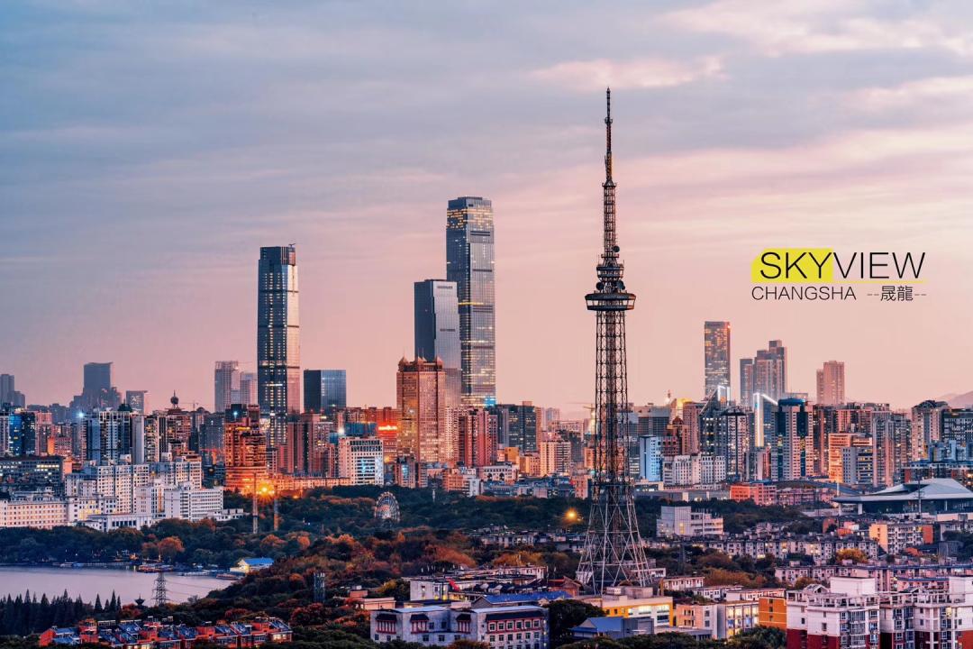 长沙人的快乐正一点一点回来！白天摩天大楼，晚上一脚解放西
