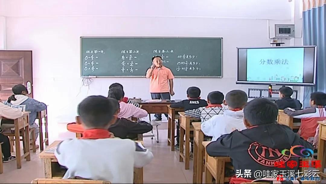 平凡的一线教师不平凡的教育故事,致敬老师感人故事