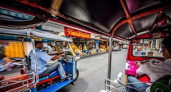 王权免税店泰国曼谷nike,泰国王权免税店是国王家的吗