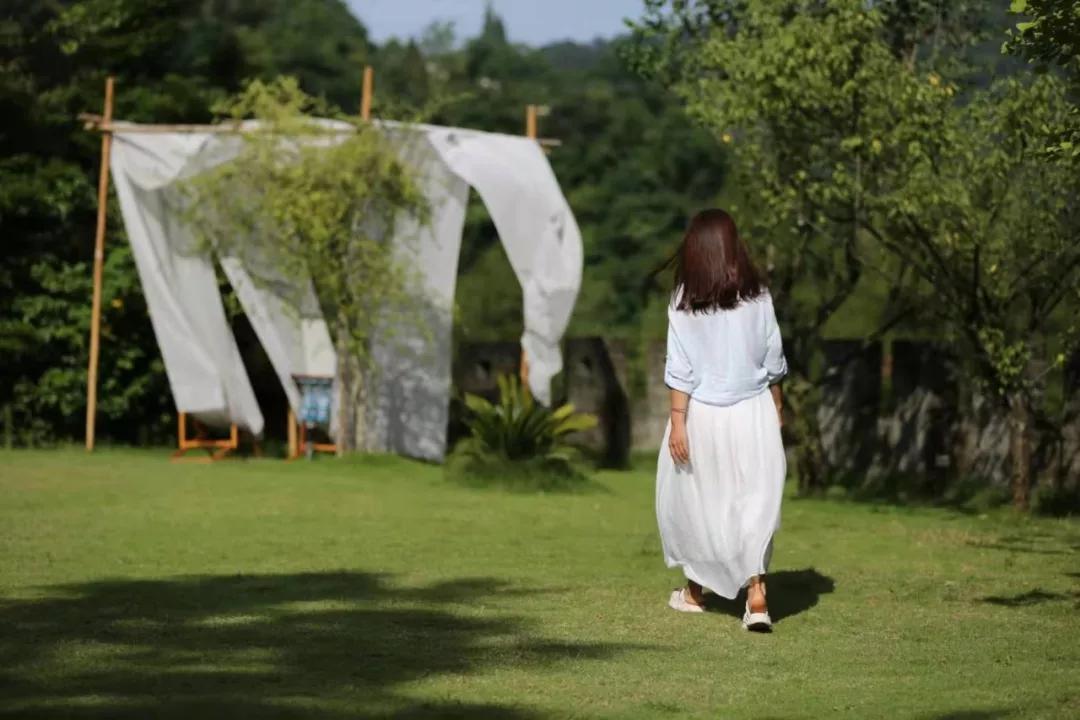 成都民宿推荐青城山,青城山花娟树屋民宿