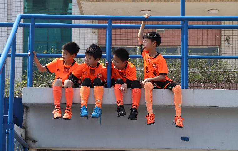 小足球大梦想完整视频,小足球大梦想