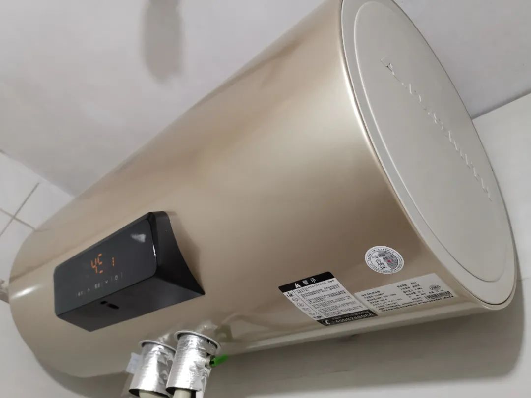 免换芯、加热快，实测一款电热水器聊聊该如何选购