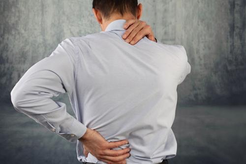 夫妻腰疼,男性下腹隐痛和腰疼要警惕三种病