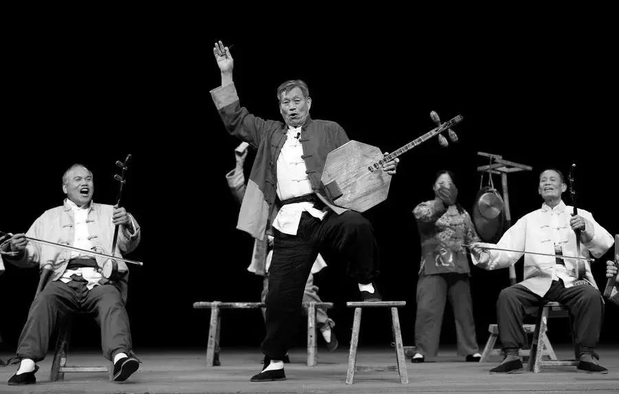 中国最早的摇滚乐队,中国最早摇滚是谁带火的