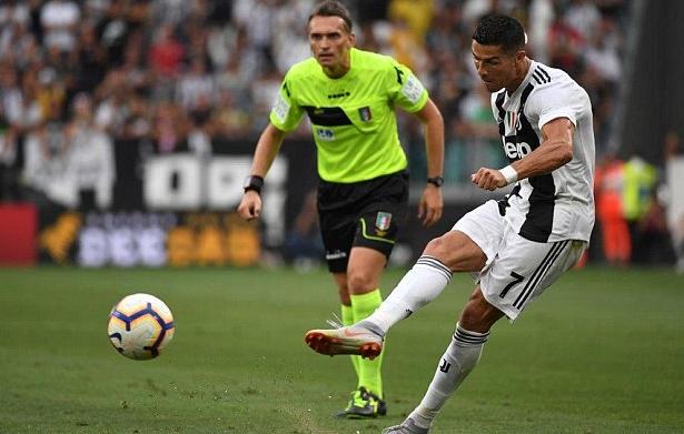 c罗任意球vs梅西任意球,18世界杯c罗超燃任意球