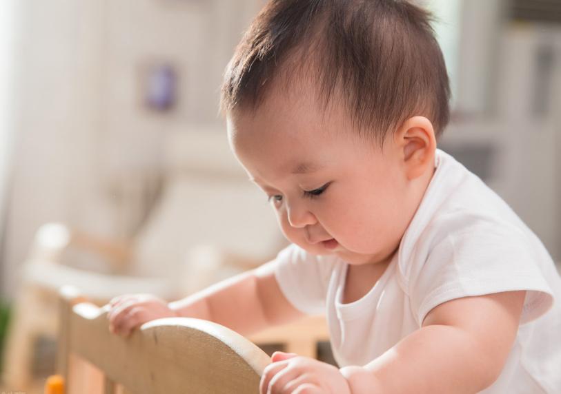 孩子耳朵里长了肉球,耳朵旁边有个小肉球几岁可以切除