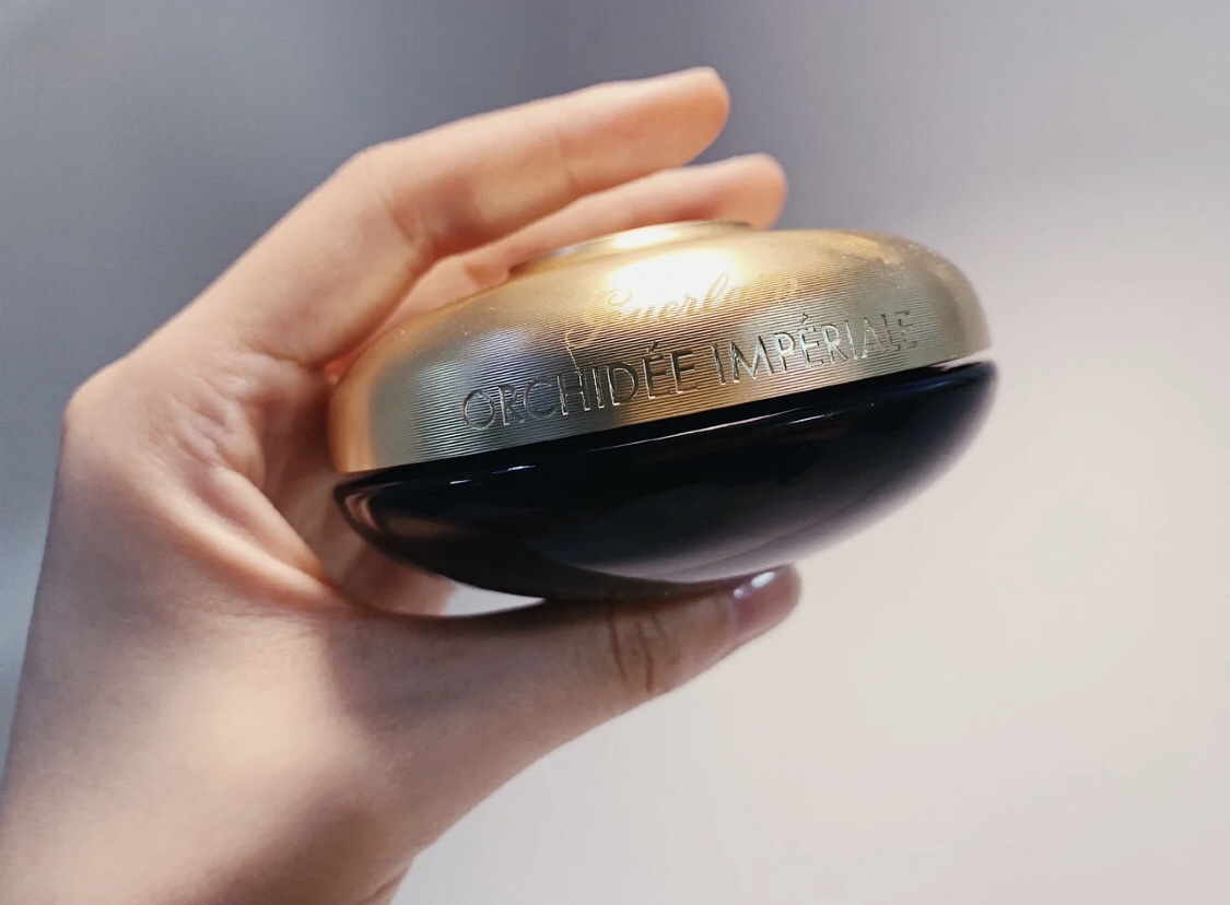 熬最晚的夜用最好的化妆品,熬最晚的夜用最贵的护肤品表情