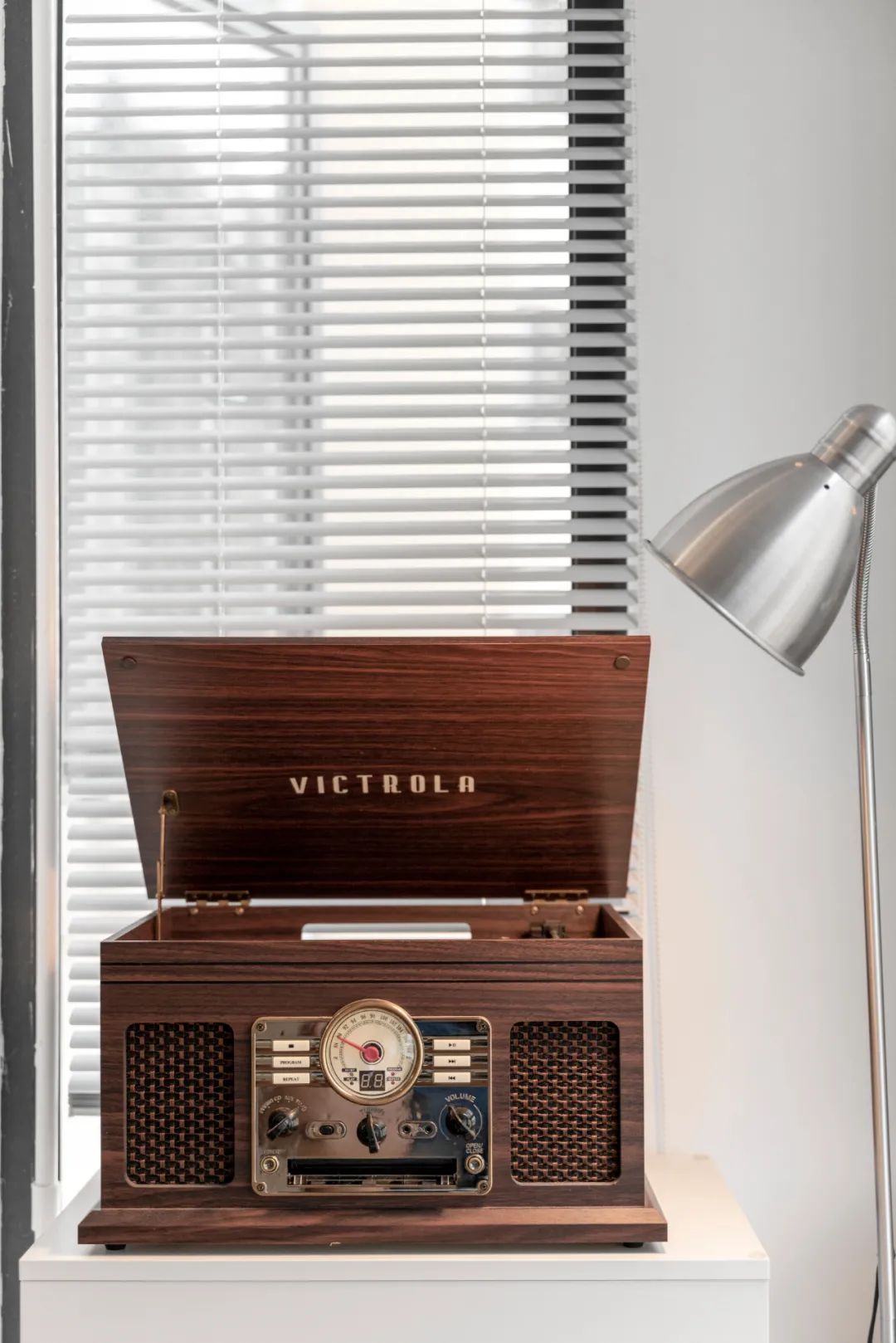 佛山女子与男友、男友妈弟住76㎡，养一猫还要工作室，装修绝了