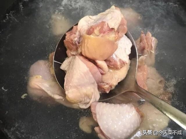 火锅鸡食物沧州,火锅的特色菜品