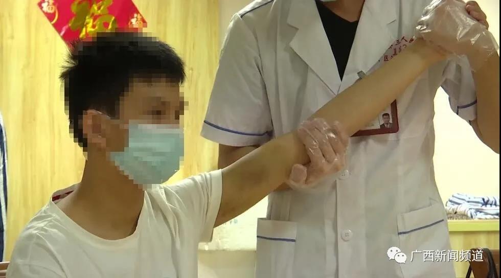 广东24岁小伙通宵玩游戏突发中风,15岁少年沉迷游戏突发中风