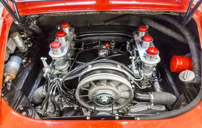 用80万买辆破烂保时捷花300万修复,这才是情怀*党**的最高信仰