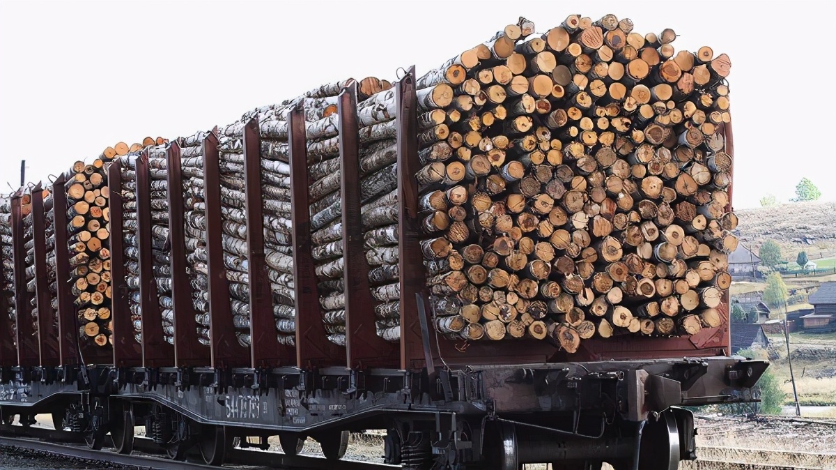 中欧班列运行回城,中欧班列满载货物